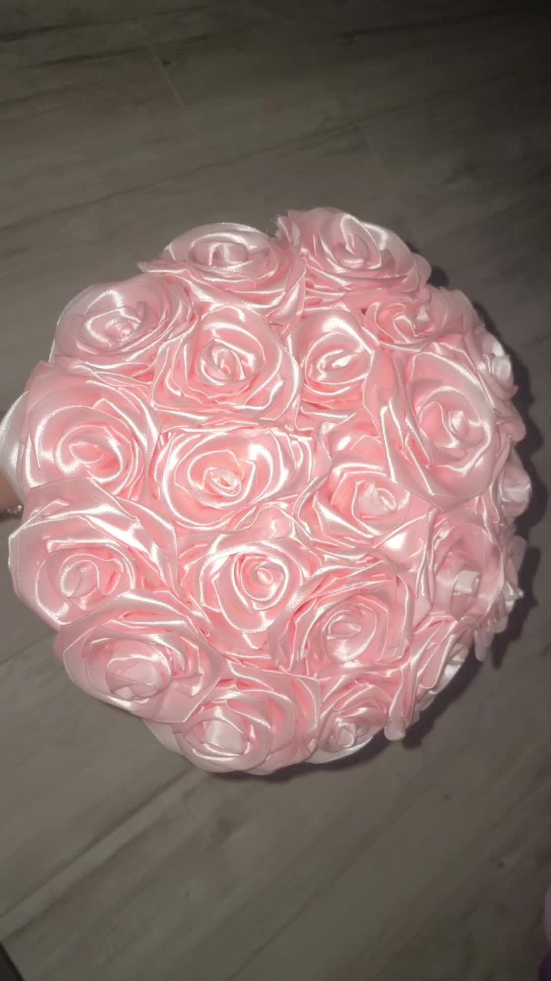 @yari.blooms