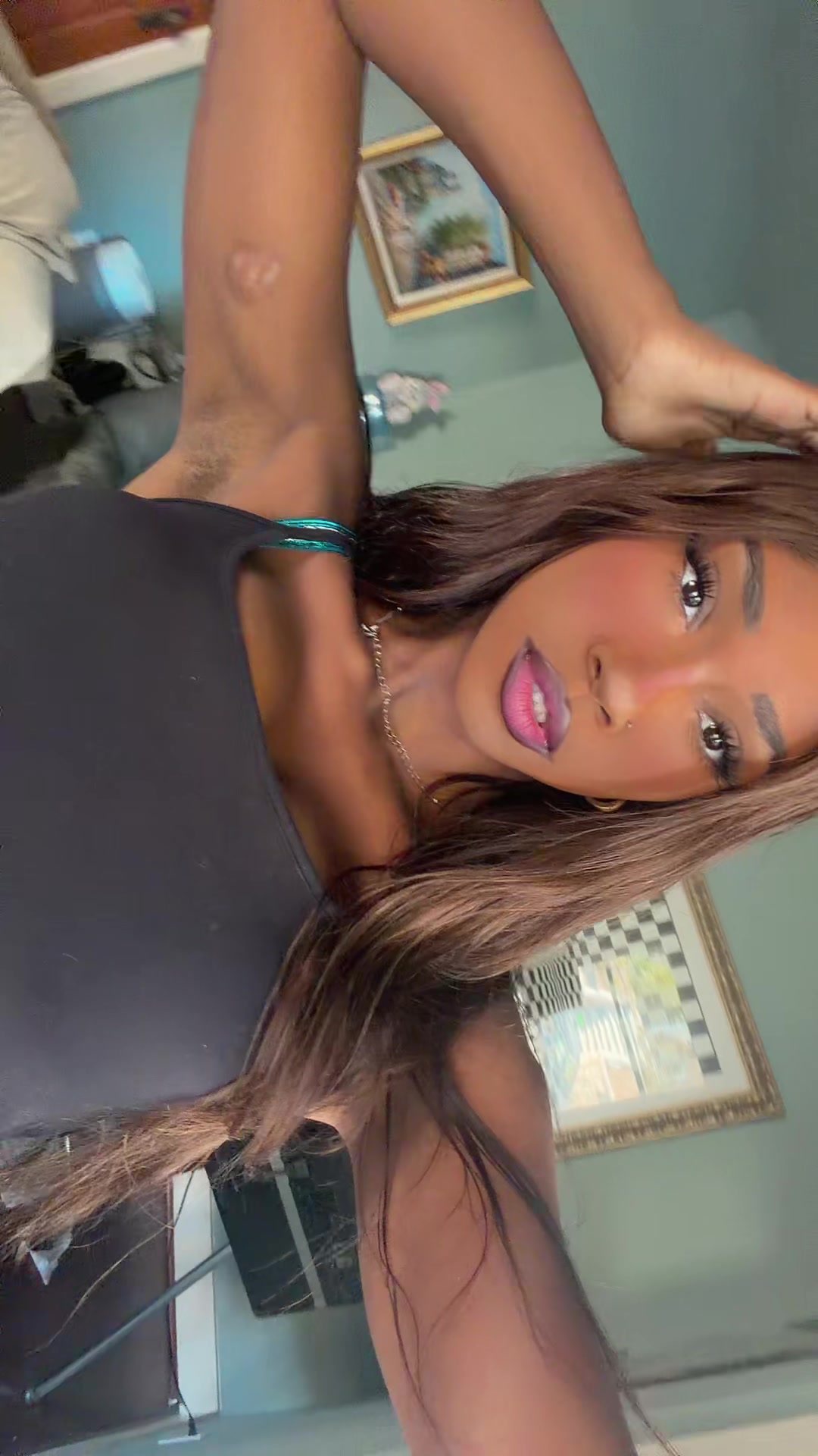 @PoppyCox