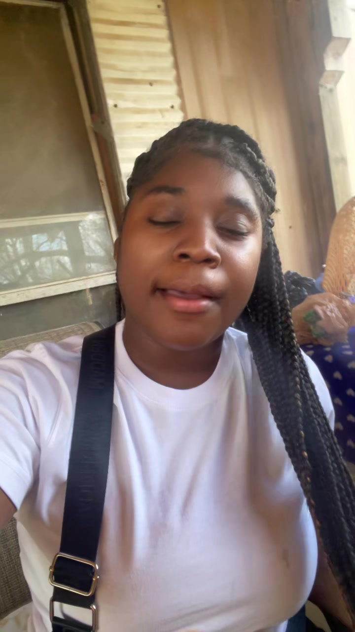 @olivianshaw20