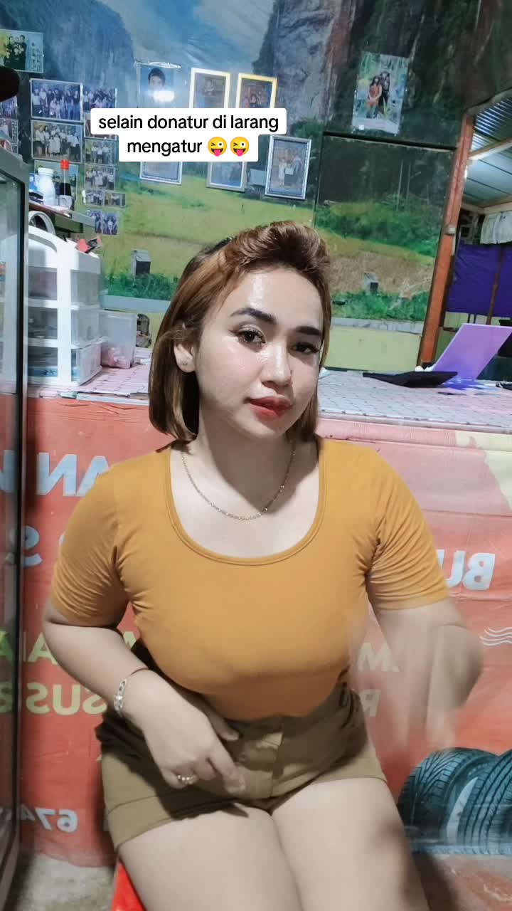 @julia frinella sari