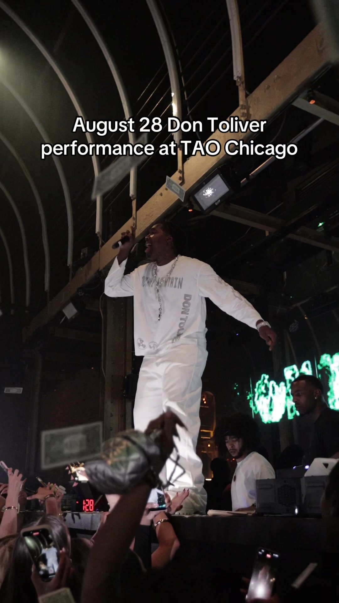 @Zoe Chicago