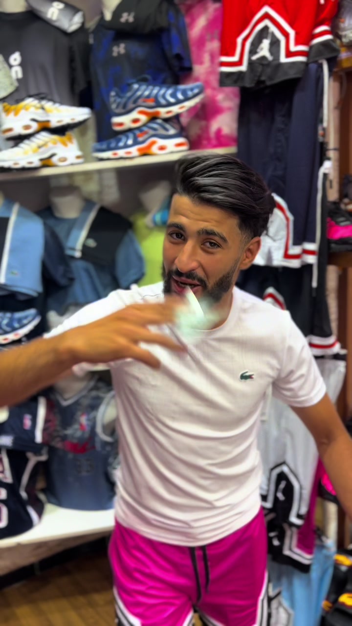 @Parisien💙❤️👕👖👟🕶👔🧢