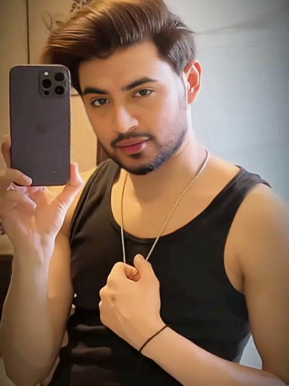 @🇺🇸 আপন_চৌধুরী 🇧🇩