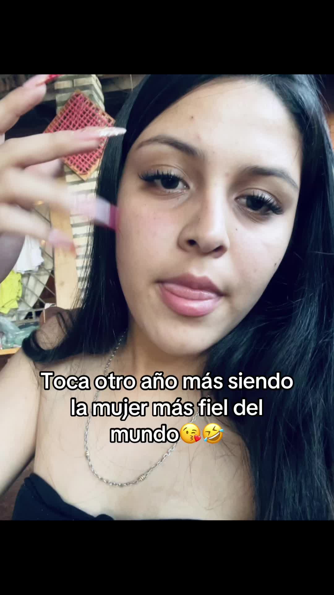 @🙎🏻&zwj;♀️