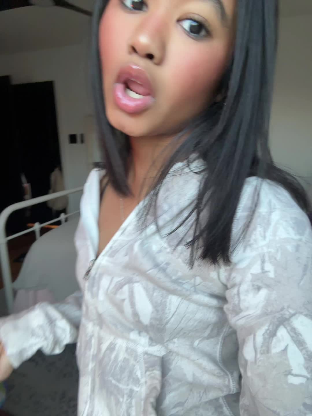 @𝓢𝓲𝓮𝓷𝓷𝓪 𝓲𝔃𝔃𝓮𝓵💋