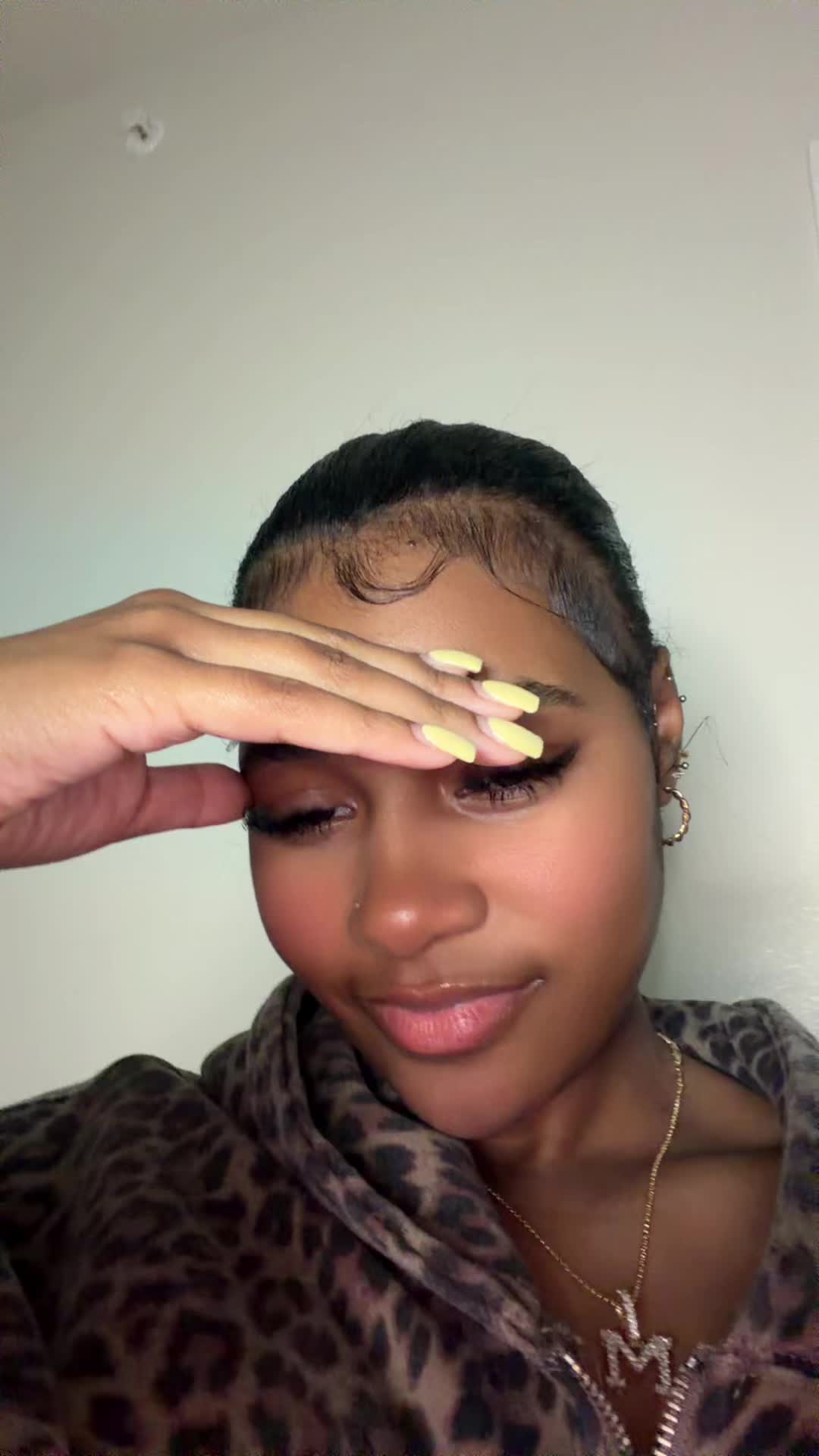 @🥹