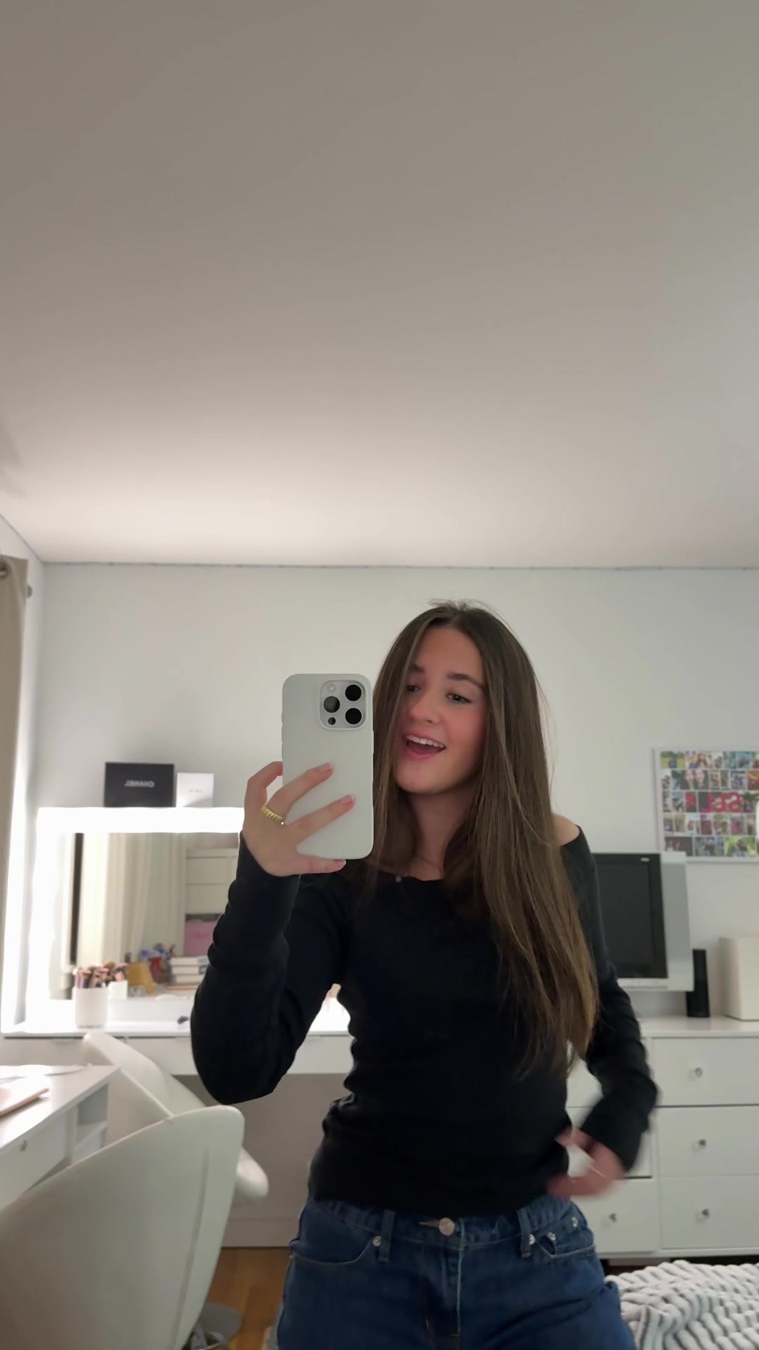 @siennalampert