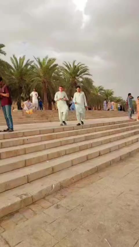 @Muzamil Khan