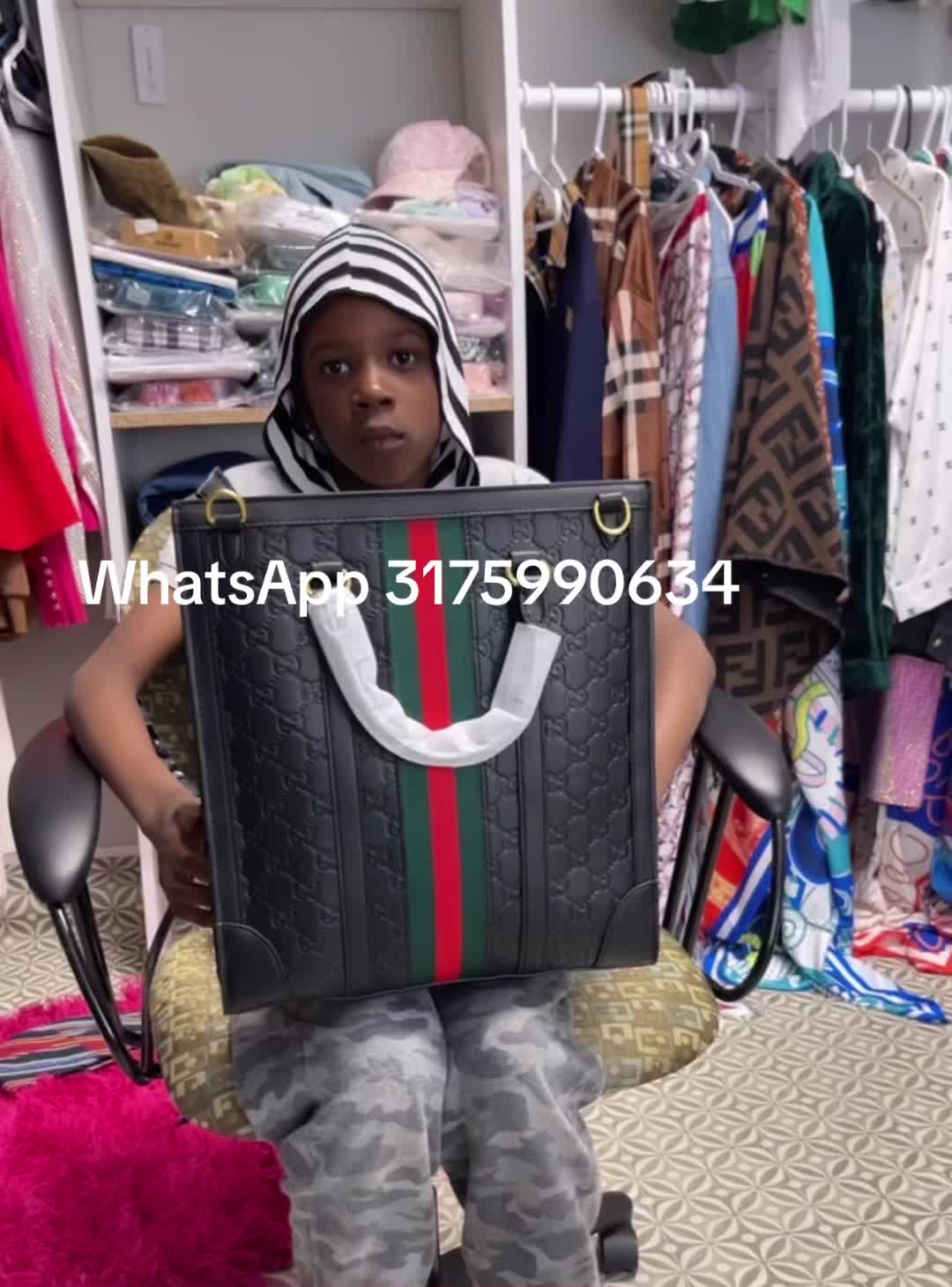 @Holafashionhouse