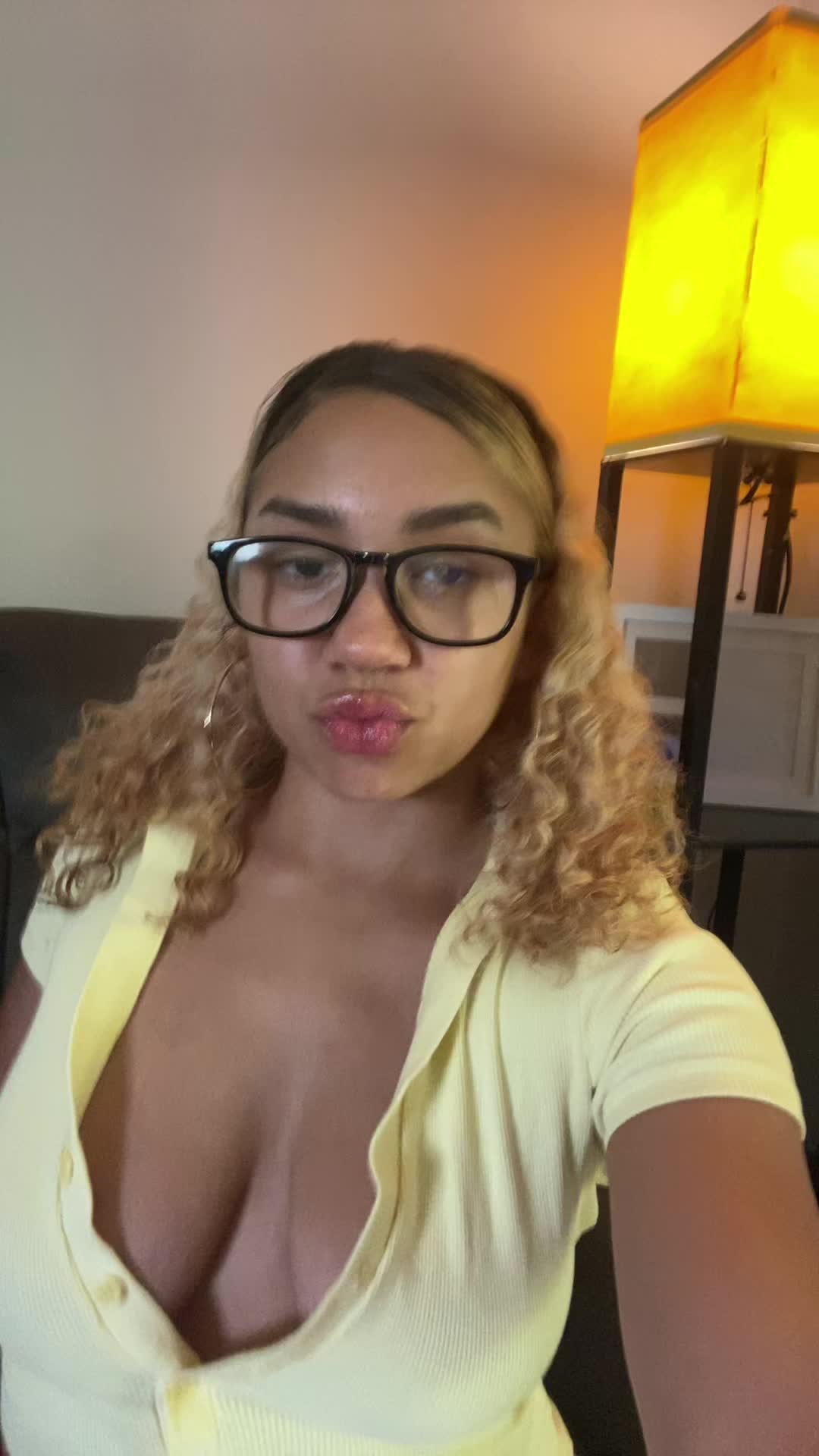 @julztheemuse