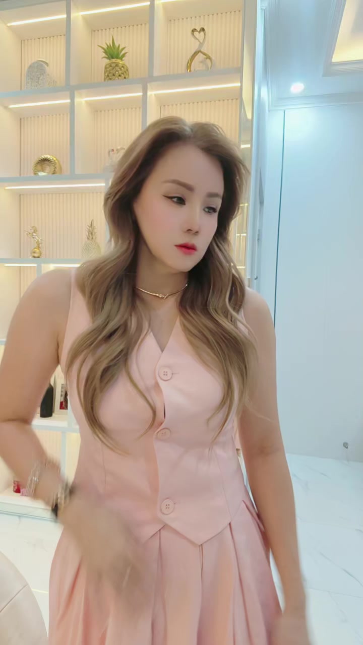 @Mariana wu 81