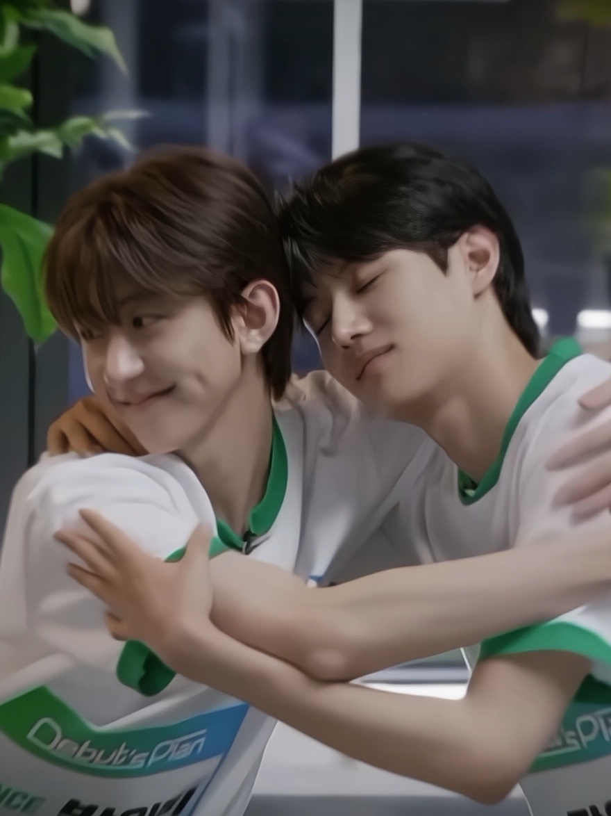 @ʰʷᵃᶻ 𝗓 𐰁 .ᐟ on hiatus ㅠㅠ