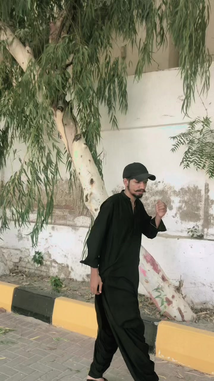 @A W A I S 🥀