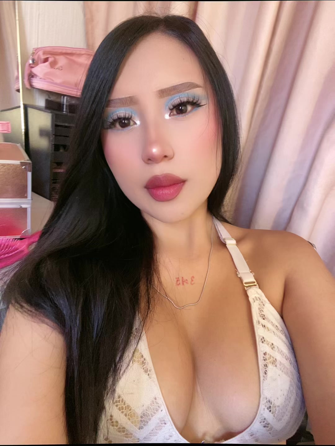 @๐๐๐ผ๐