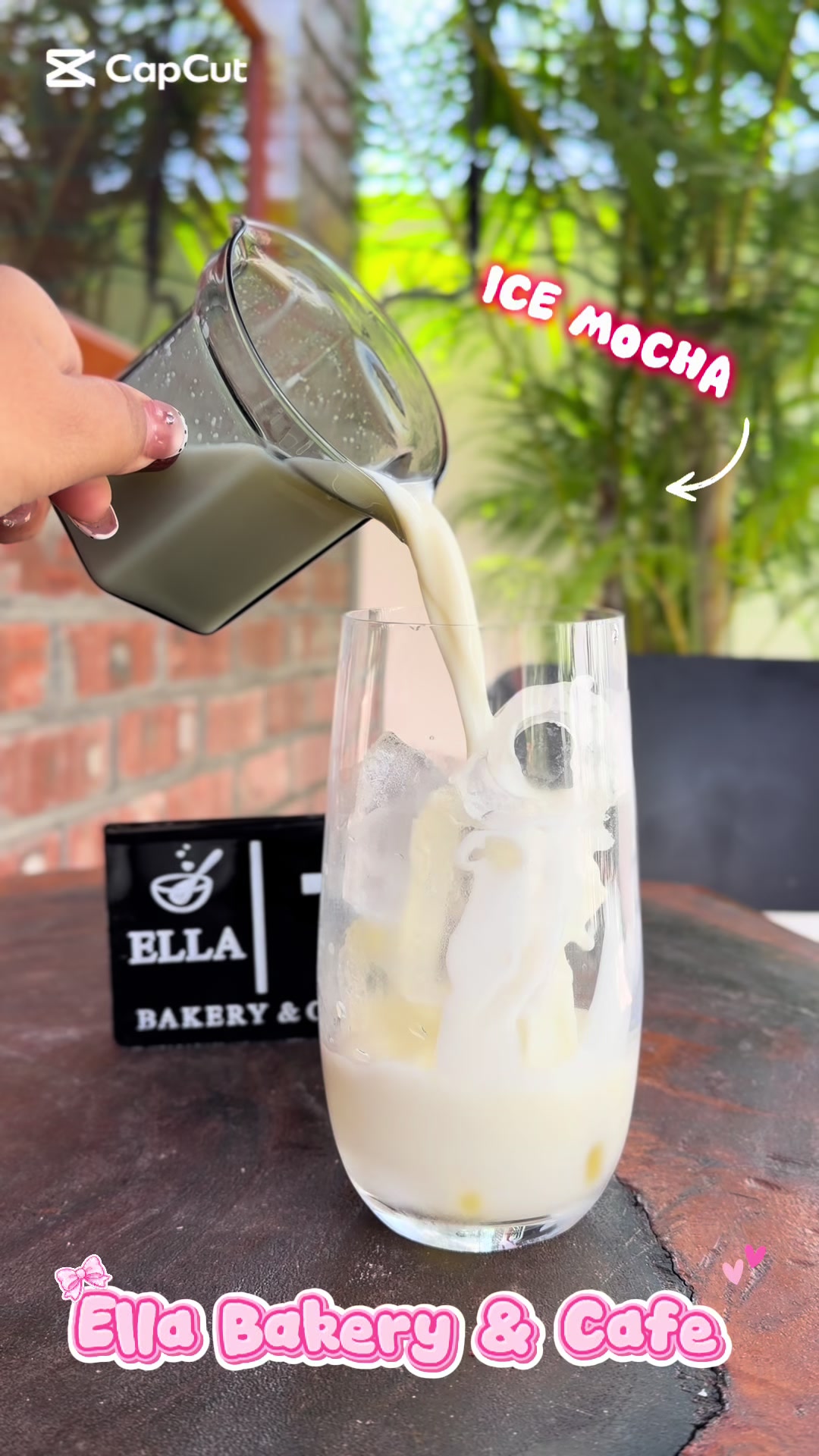 @Ella Bakery & Cafe