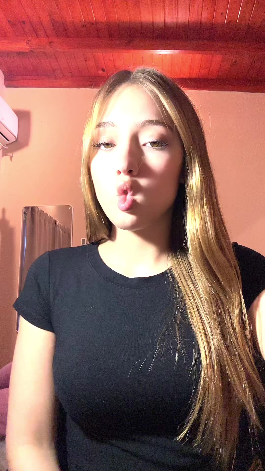 @𝑀𝒾𝒶𝒶👸🏼💋