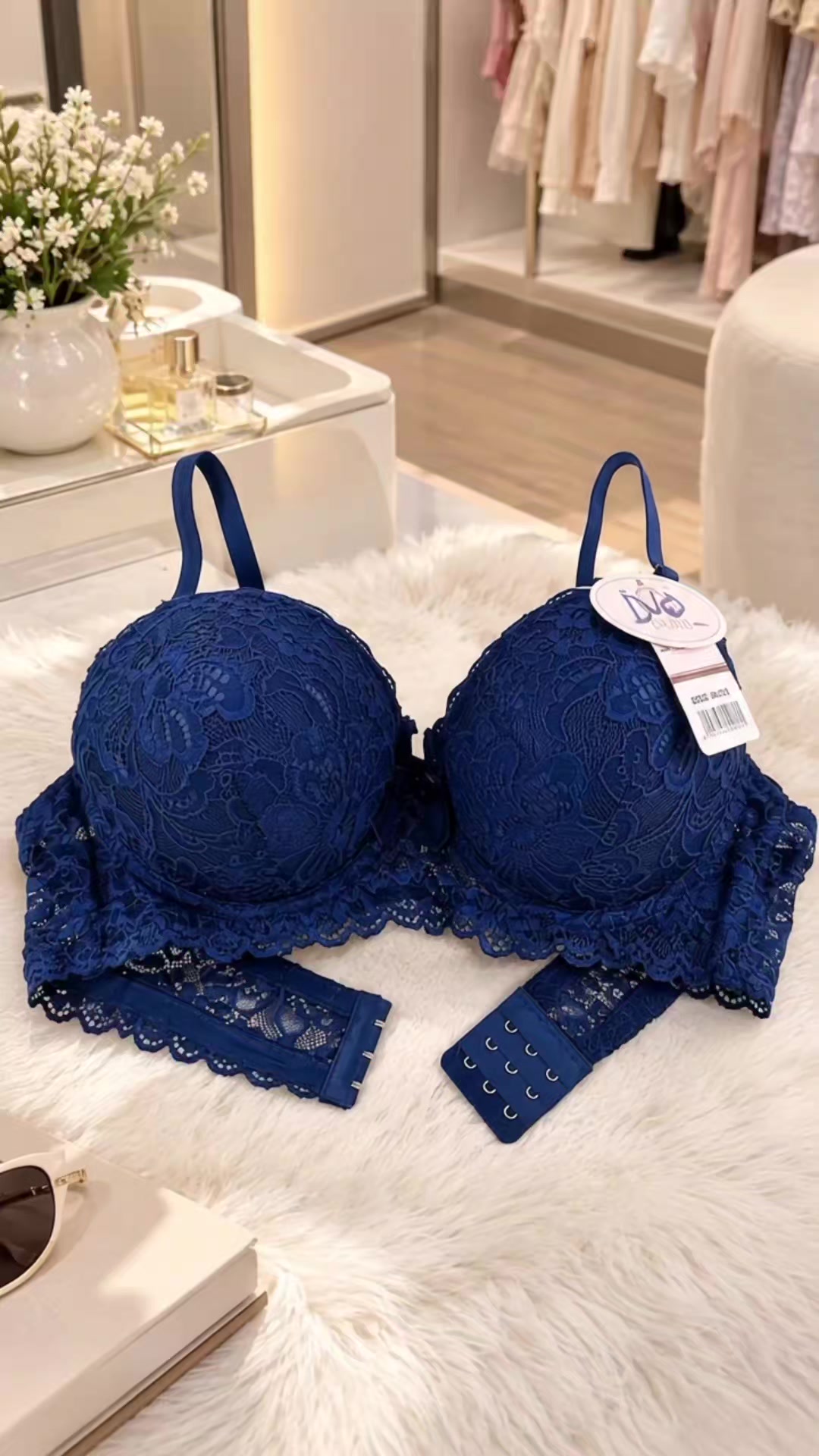 @AuraFemina