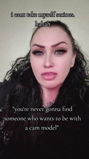 @LiliMayhem_dotcom