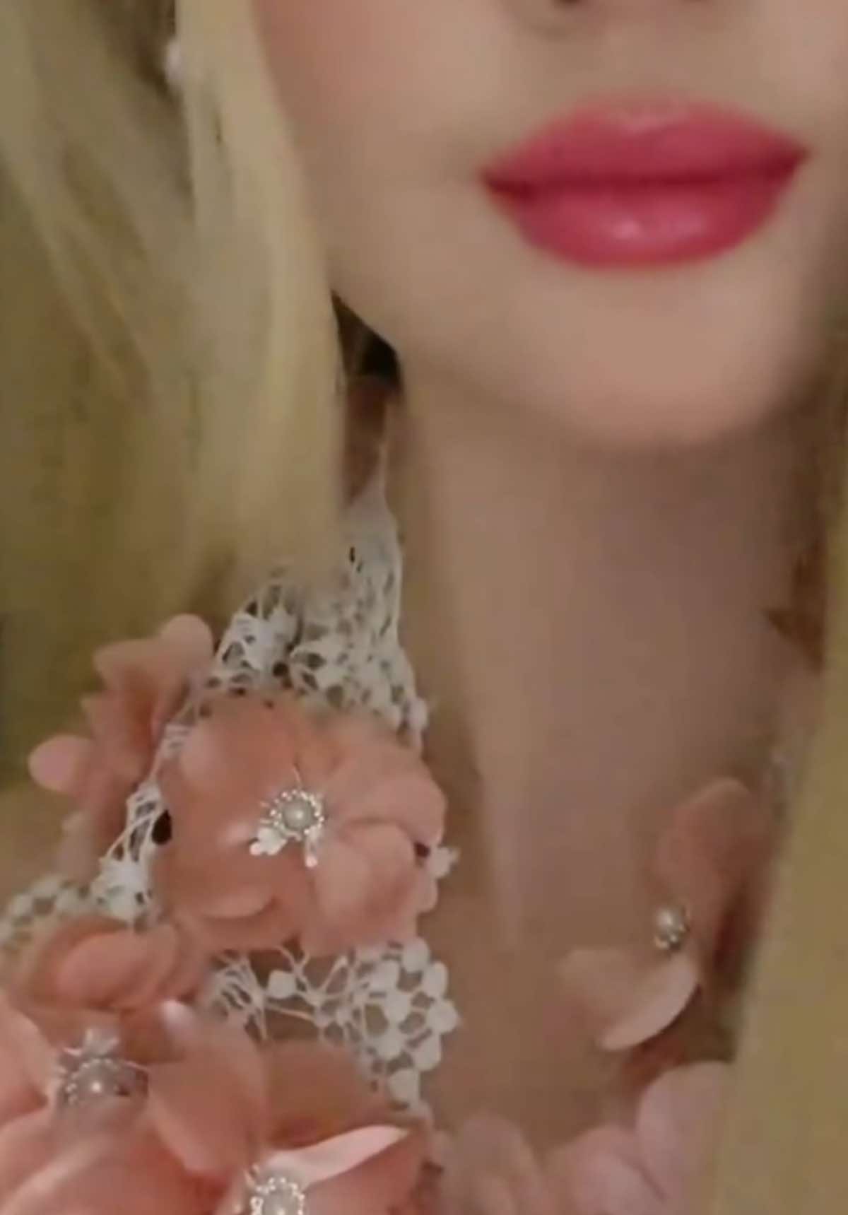 @sabrinnaamelie