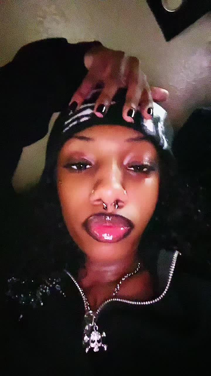@sh3vix3n