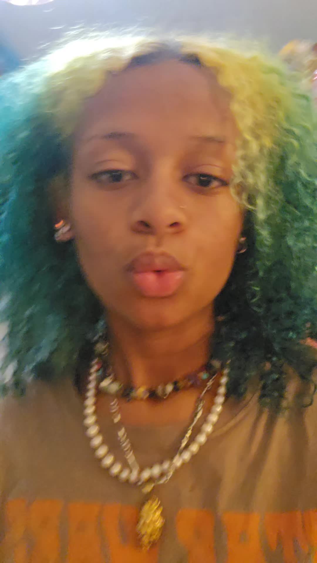@chrislyn