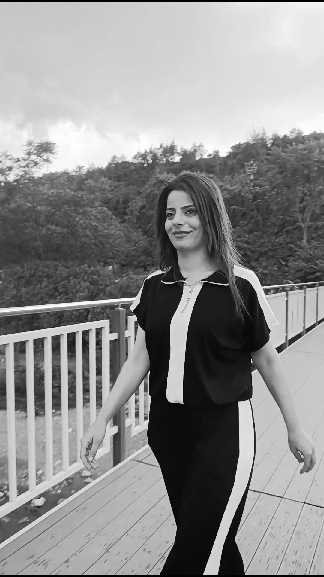 @emoş