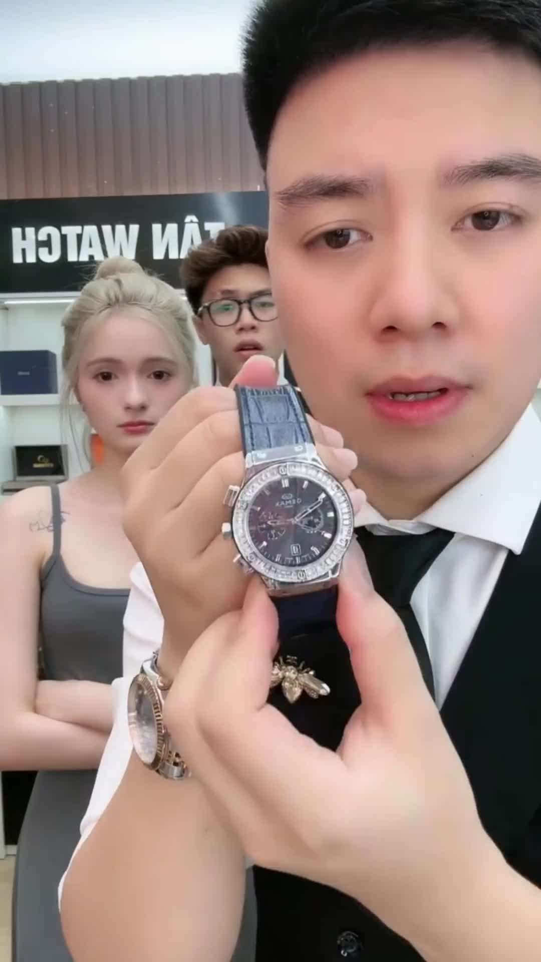 @Do&atilde;n Gia T&acirc;n