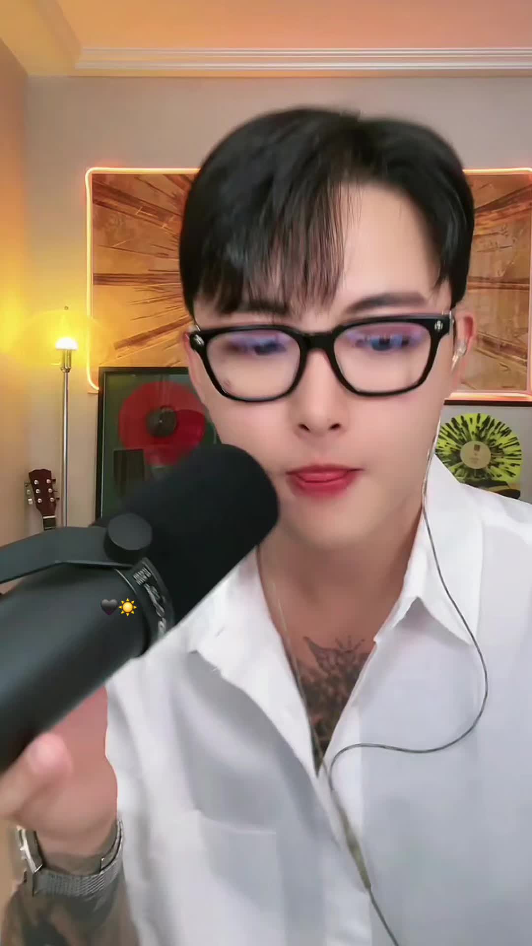 @🖤˚⋆선샤인⋆˚☀️