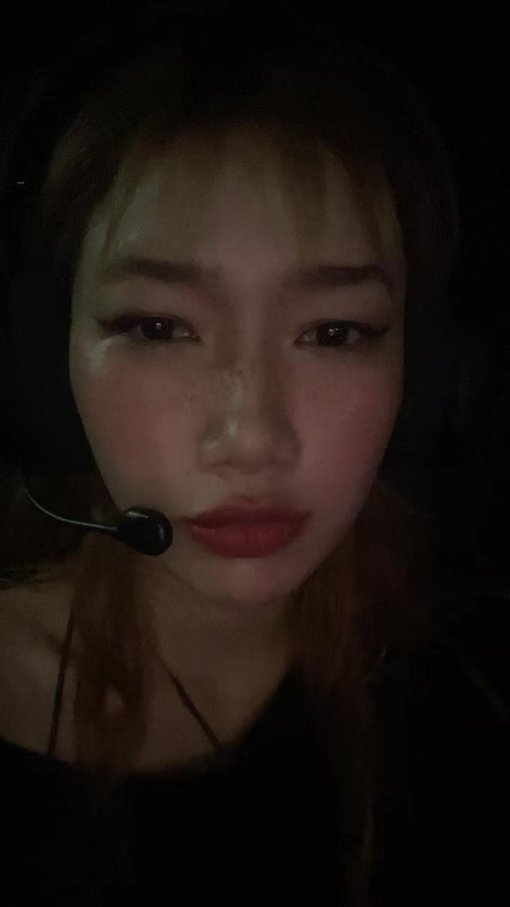 @ᴹⁱᵃ