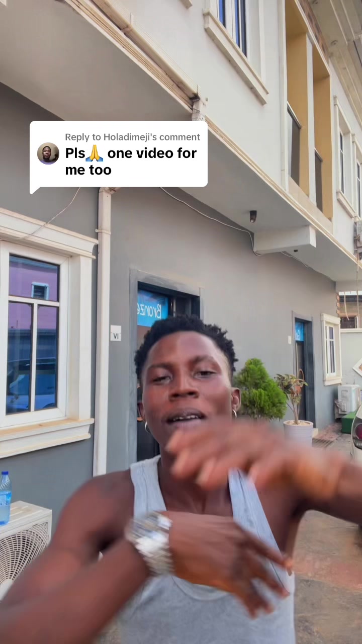 @_devibe 🪖