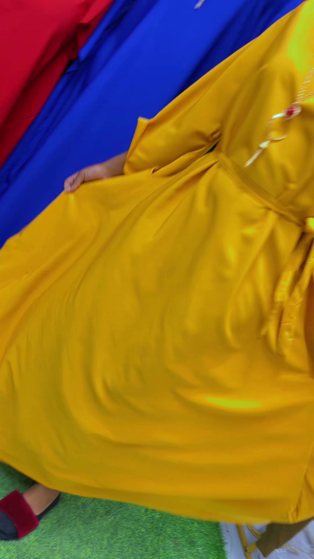 @QueensGold 2 07.00.40.30.44