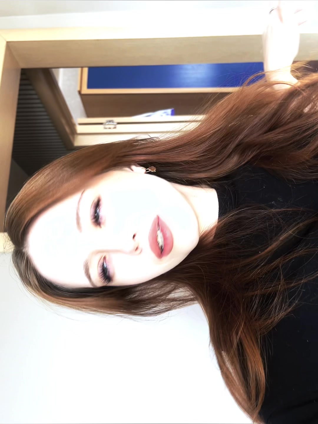 @🖤