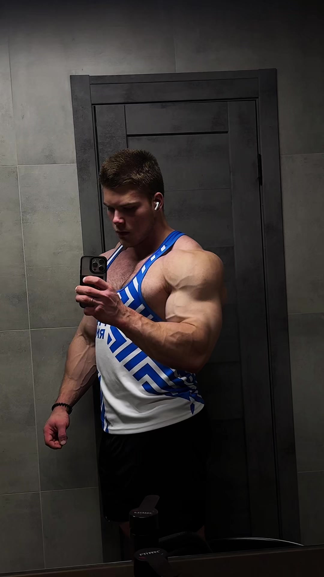 @1ron_sam