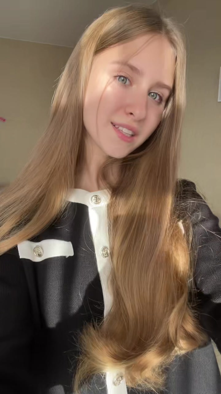 @сонечка я@