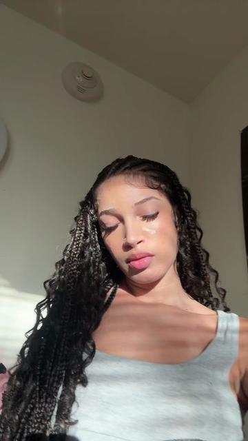 @AK🌸