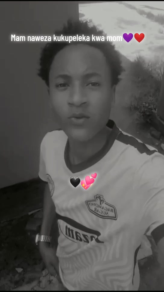 @𝕸𝖗 𝖘𝖒𝖎𝖑𝖊🖤💕