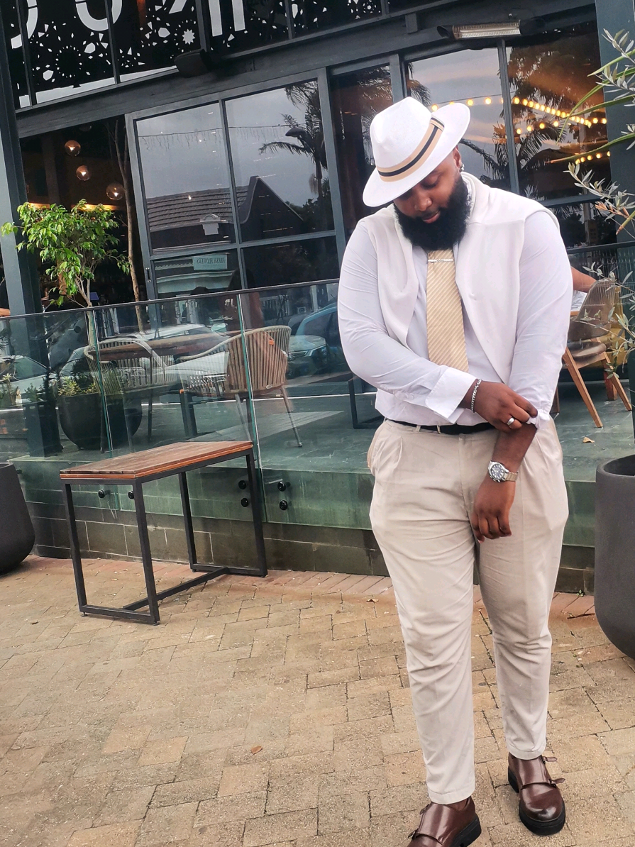 @Jonathan The Tailor 🪡🐻
