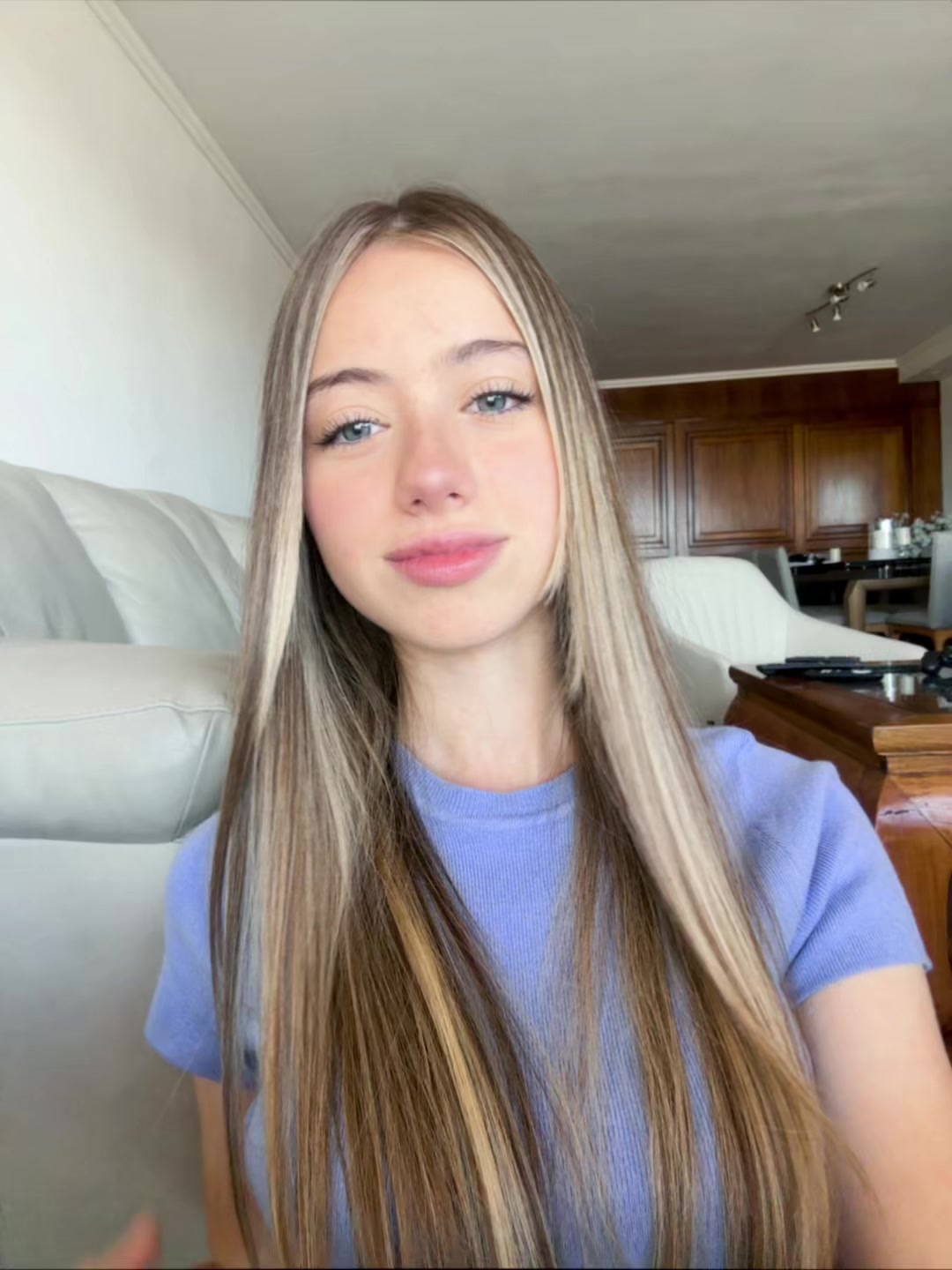 @𝓬𝓪𝓽𝓪