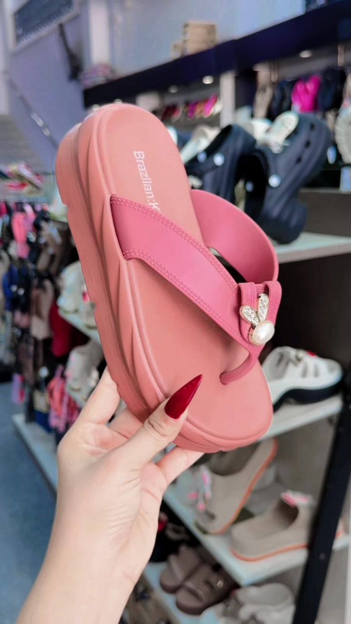 @Cherry Shoe Store