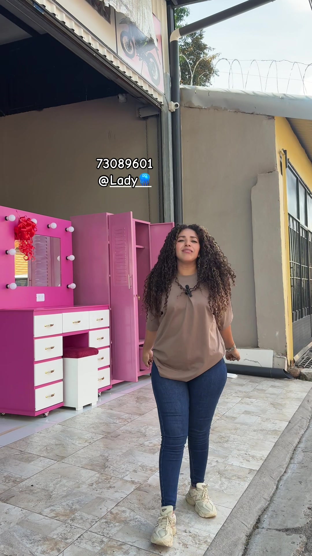@comercial la nueva oficial1