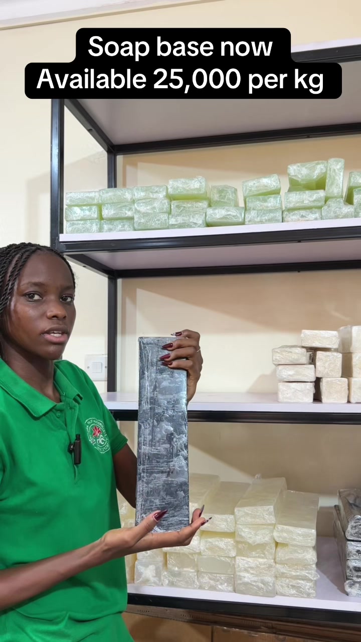 @BOTANICAL RAW MATERIALS UG