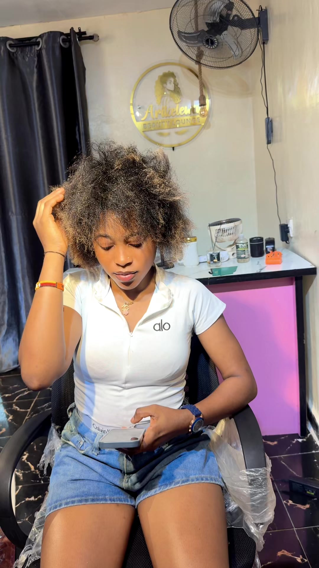 @HAIRSTYLIST IN OYO