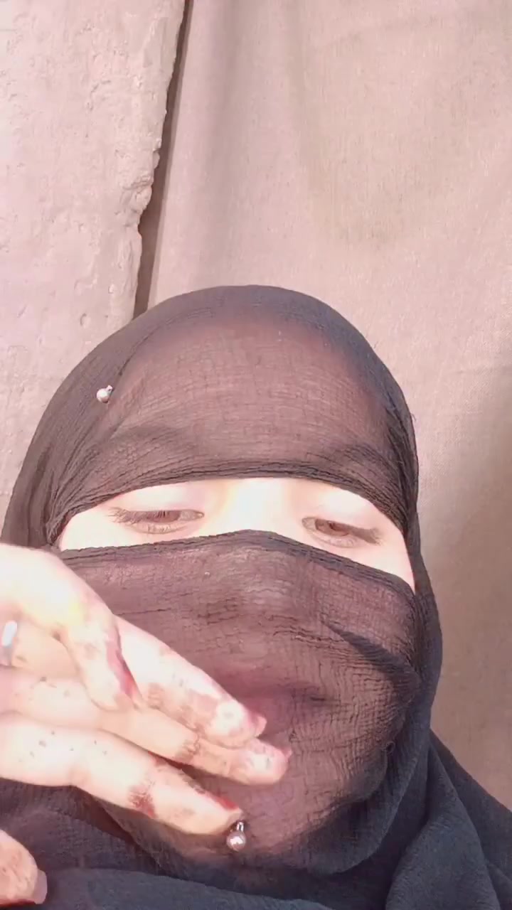 @Ayesha Khan