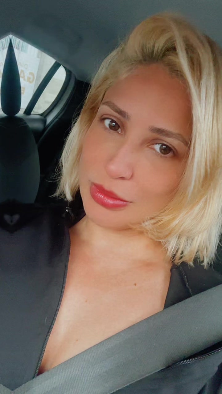 @isadavilla