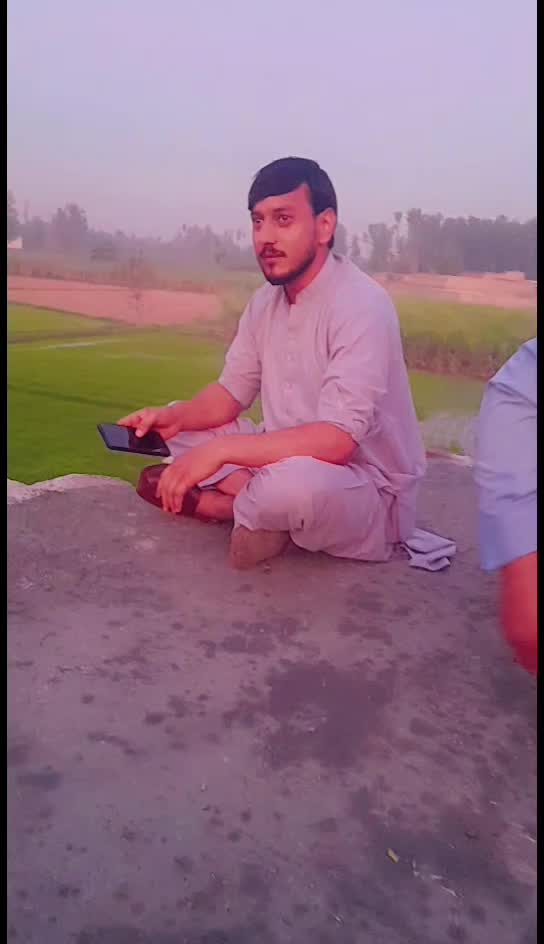 @زيشان خاموش