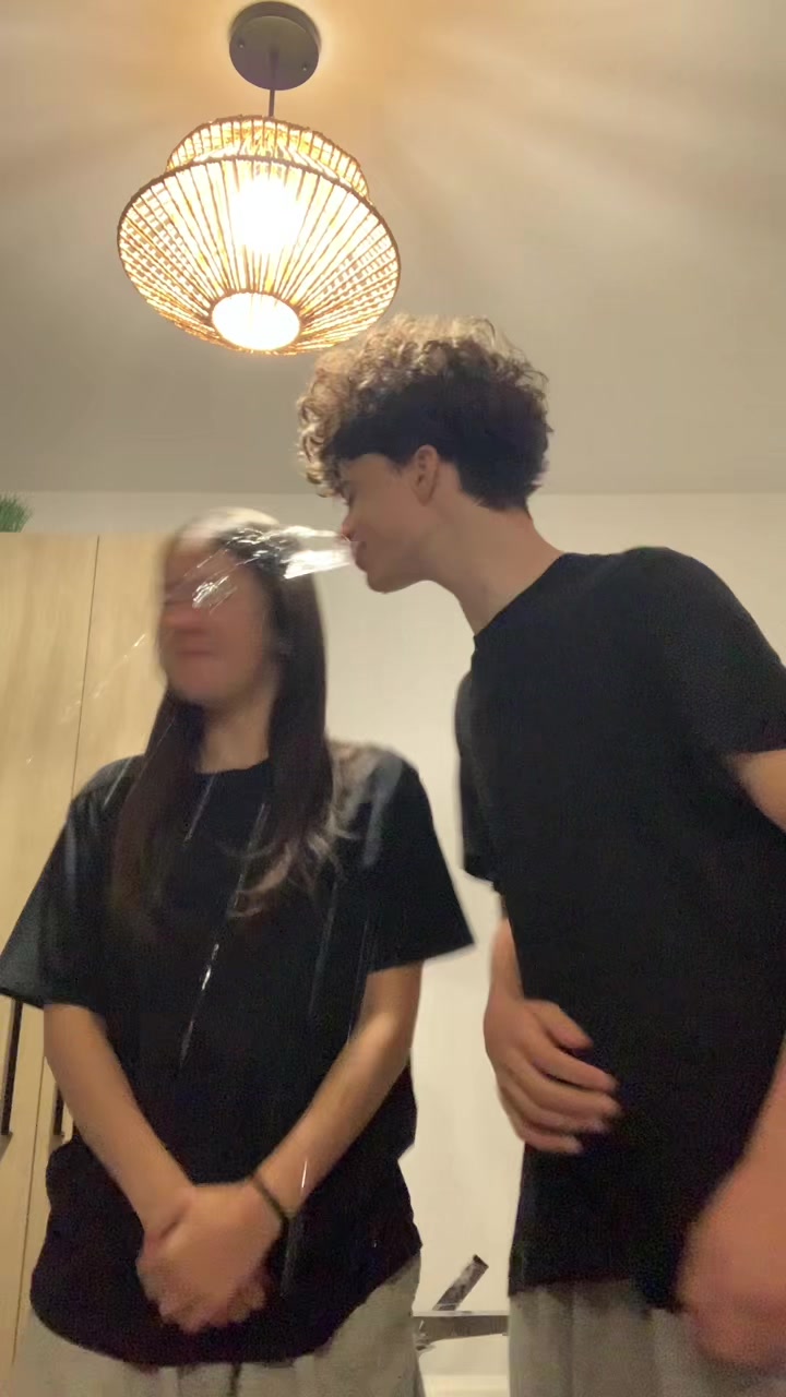 @kiki spams