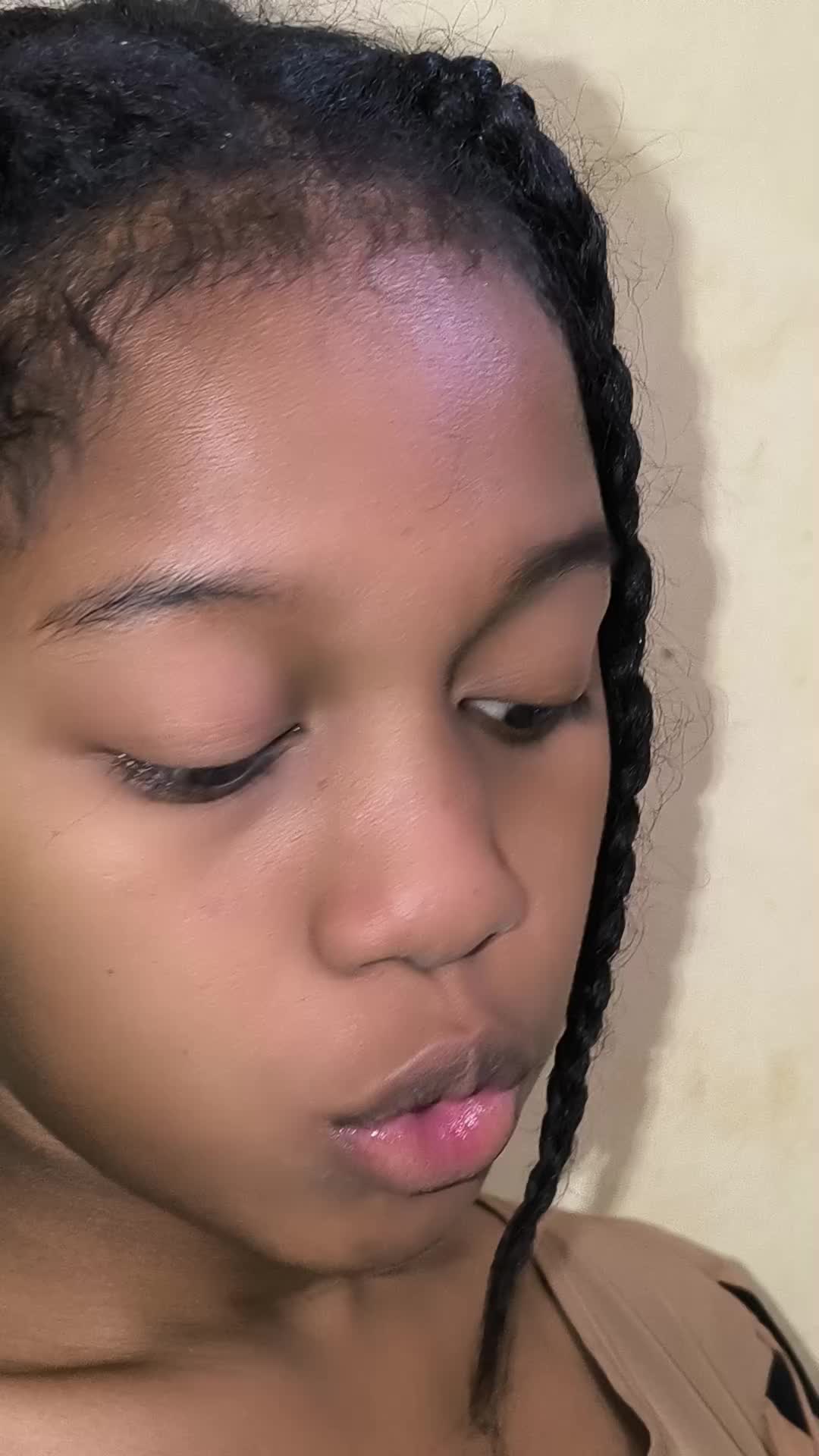 @R💜