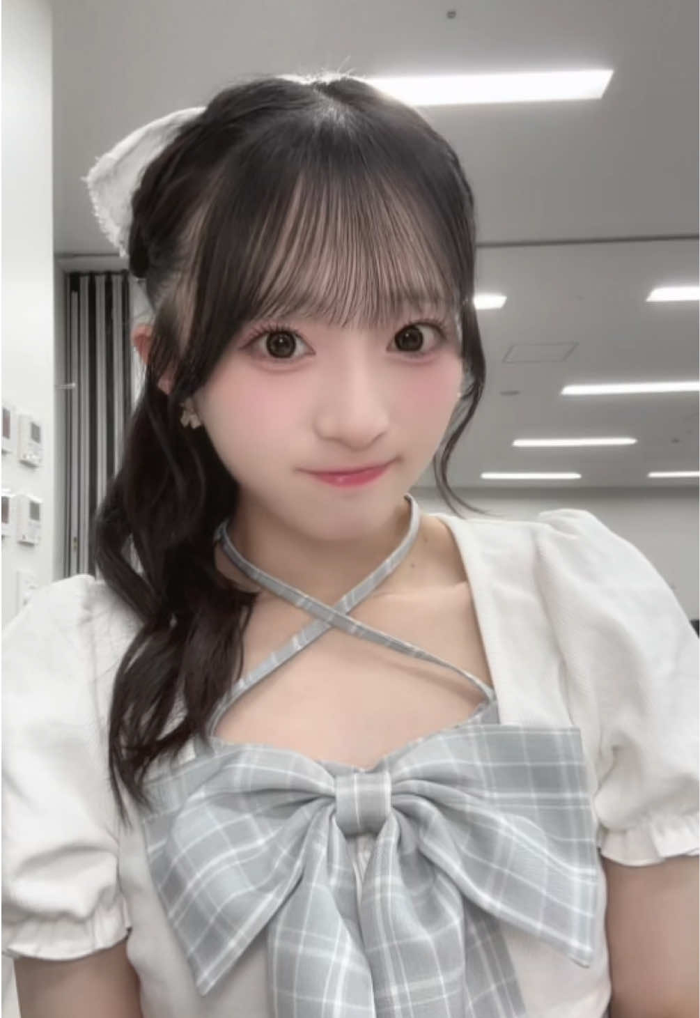 @秋山由奈
