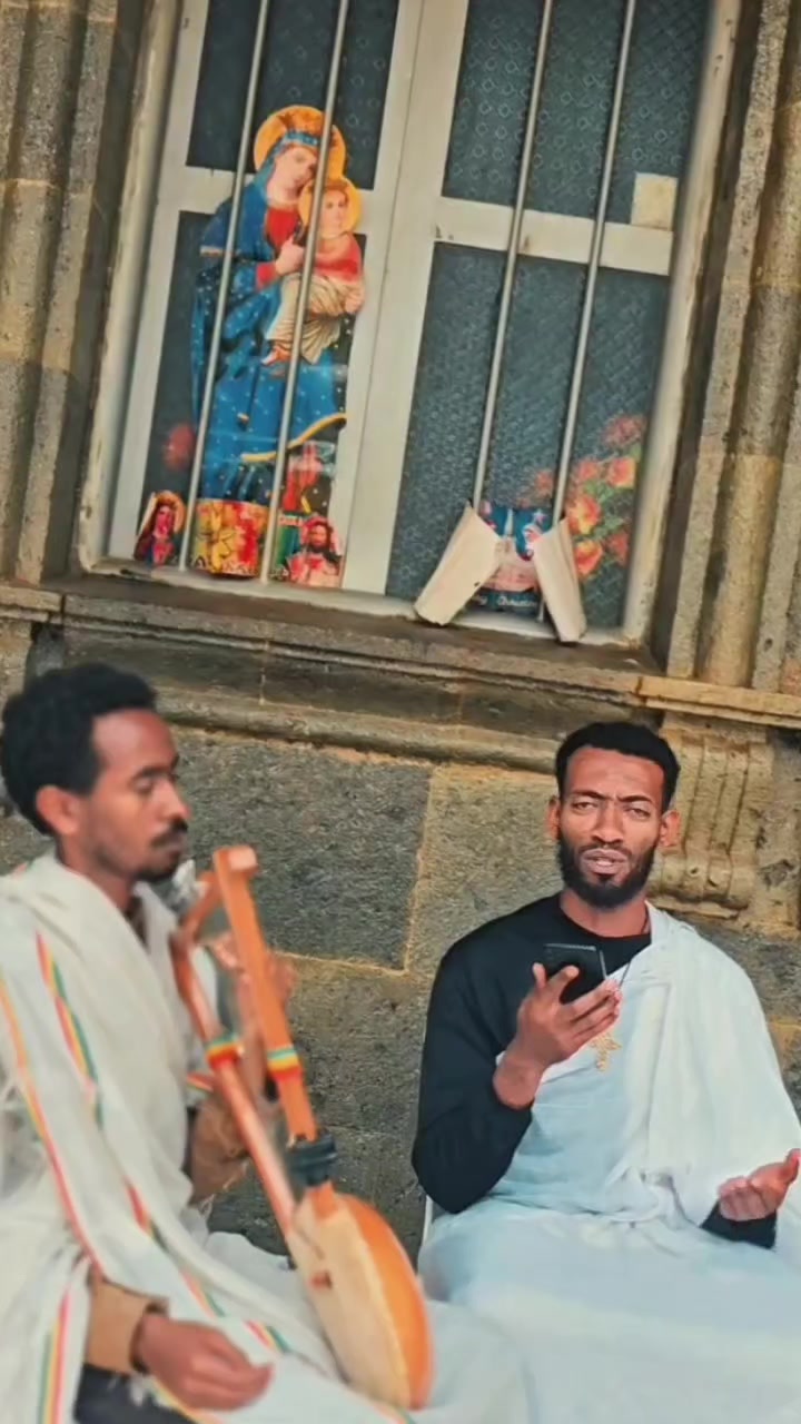 @ነቃ ጥበብ