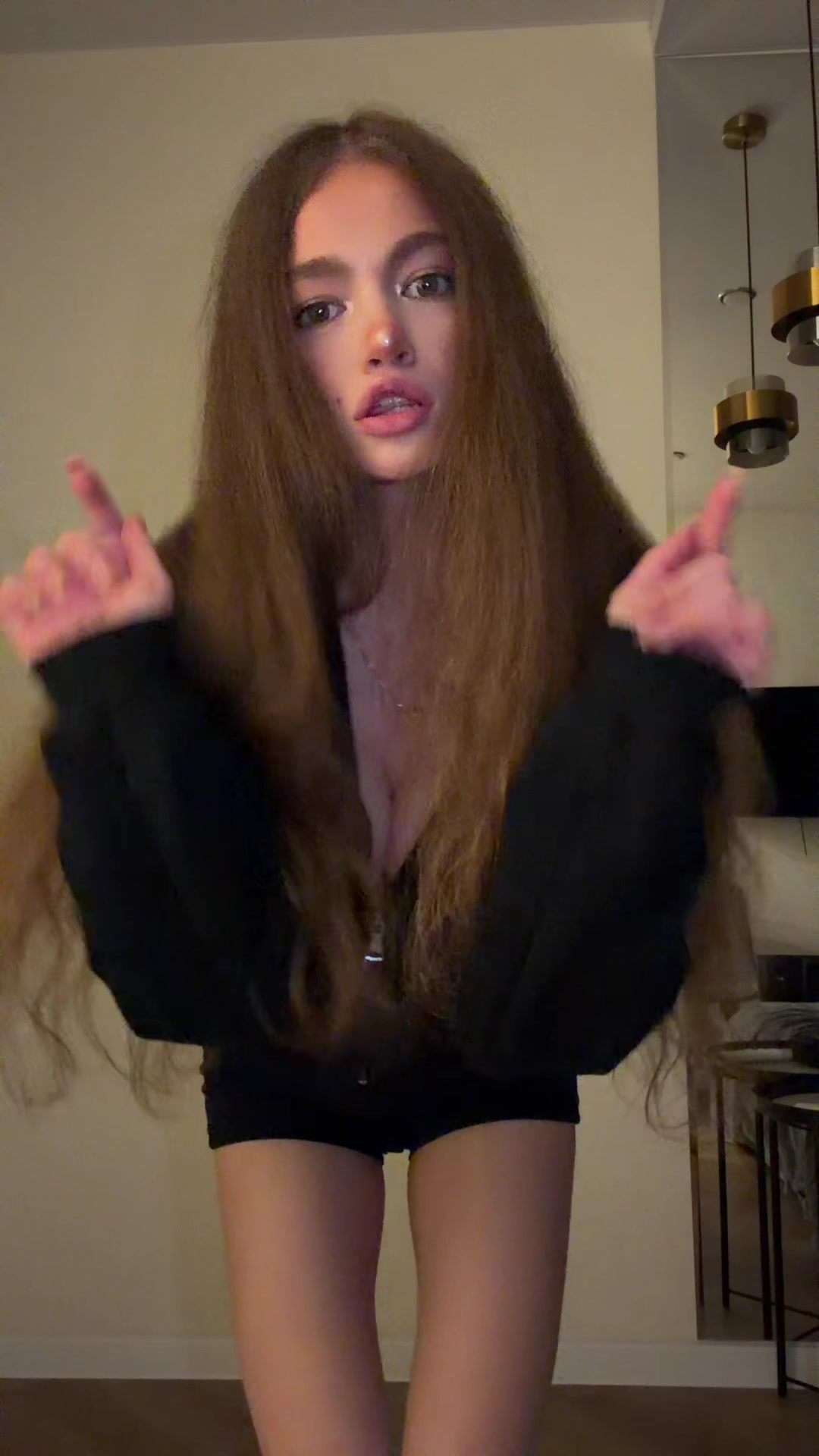 @VLADLENA